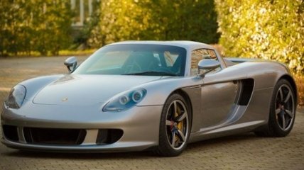 Porsche Carrera GT будет продан через аукцион