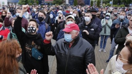 Президентские выборы в Беларуси: тысячи людей вышли в поддержку оппозиционных кандидатов