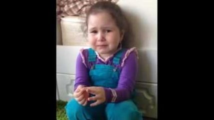 Маленькая девочка закатила маме истерику из-за отсутствия жениха (Видео)