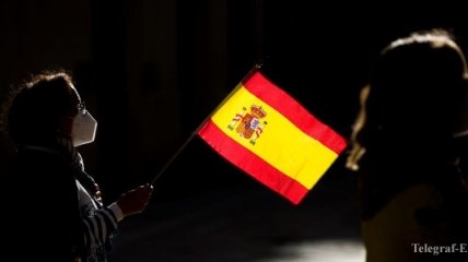 В память о жертвах коронавируса: Испания объявила десятидневный траур 