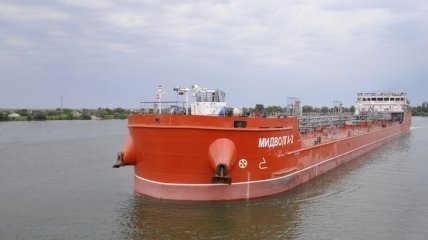СМИ: Российский танкер столкнулся с рыбацкой лодкой у берегов Барселоны
