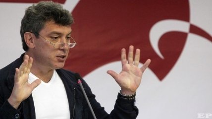 Немцов предлагает запретить финансирование митингов в России