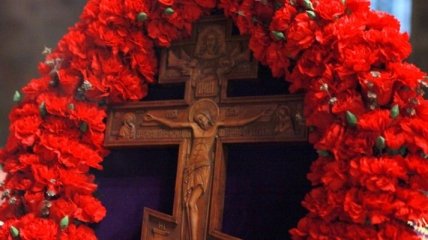 Воздвижение Креста Господня: традиции и приметы 