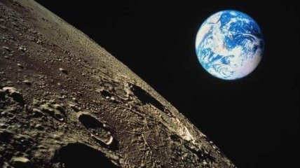 Исследователи обнаружили вход в подземный бункер на Луне 