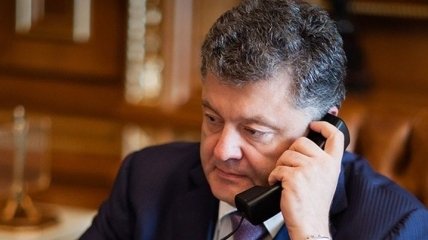 Порошенко провел телефонный разговор с Путиным  