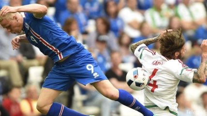 Главный нападающий сборной Исландии пропустит матч против Украины