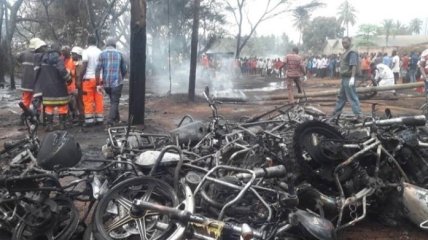 В Танзании взорвался бензовоз: жертв уже почти сотня