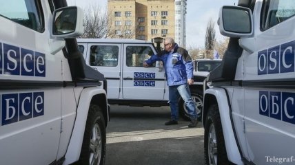Террористы Донбасса атаковали автомобиль ОБСЕ