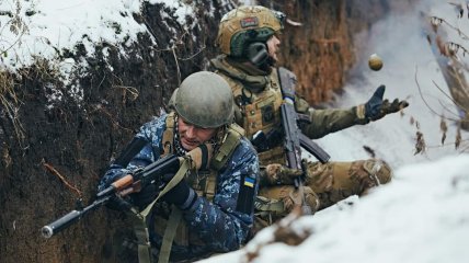 Украинские военные отвоевывают каждый метр своей земли по всем направлениям фронта