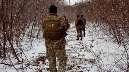 Оккупанты на Донбассе лупят из минометов и БМП