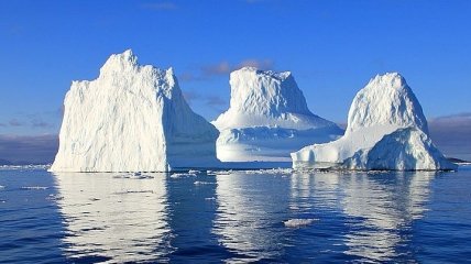 Ученые показали на видео движение айсбергов Антарктиды