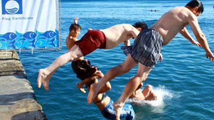 В Ялте пройдет чемпионат по прыжкам в воду в семейных трусах