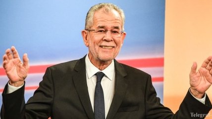 Кандидат от "зеленых" лидирует на выборах президента Австрии