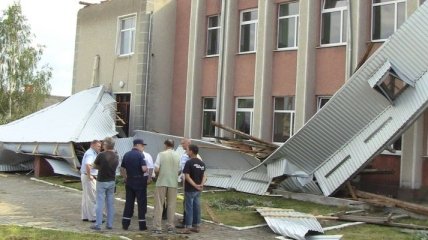 На Прикарпатье стихия снесла крыши домов