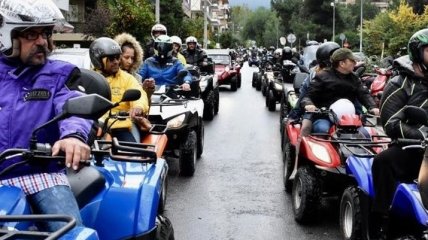 Протесты в Афинах: владельцы квадроциклов заблокировали движение