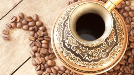 Употребление кофе предотвращает быстрое старение и рак кожи