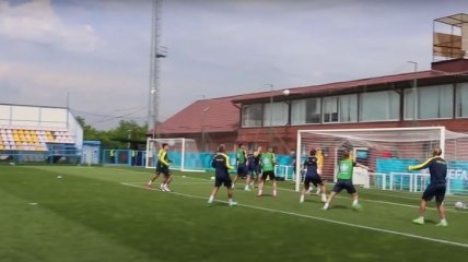 Шевченко заставил футболистов сборной Украины играть руками (видео)