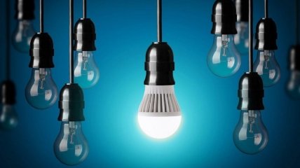 Лампи розжарювання можна обміняти на енергозберігаючі лампи