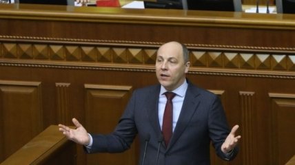 Парубий предлагает закон, чтобы депутаты говорили только на украинском языке