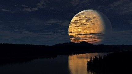 Ученые определили настоящий цвет Луны