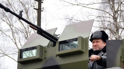 Турчинов: Отношениям Украины и Польши мешает Россия