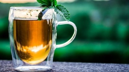 Медики рассказали, как чай защищает мозг пожилых людей