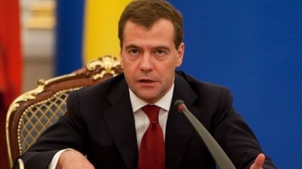Медведев обязал работников госкорпораций декларировать свои доходы