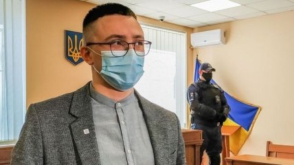 Адвокаты Стерненко заговорили о возможной подделке подписи на протоколе