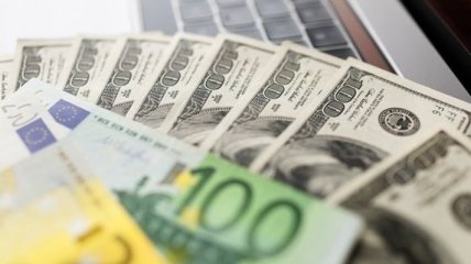 Курс валют на 27 января: сколько стоит доллар и евро 
