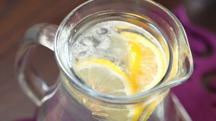 Польза воды с лимонным соком 