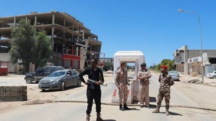 Беспорядки в Ливии: Президент ввел чрезвычайное положение