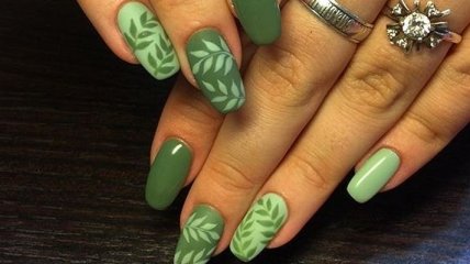 Маникюр 2018: зеленый маникюр, который украсит ногти любой красавицы (Фото)