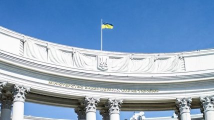 МИД Украины поручило посольствам в Сингапуре, Индии и Кипре принять меры по поиску пропавшего украинского моряка