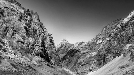 Горы красивые даже в черно-белых тоннах: убедитесь сами (Фото)