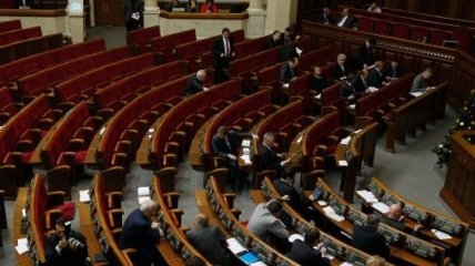 Украинский парламент снова остался "без каблуков"