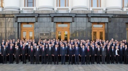 День государственной службы: Порошенко поздравил дипломатов