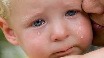 Продолжительный плач вреден для малыша