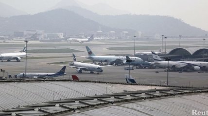 Десятки авиарейсов отменены в Гонконге в преддверии тайфуна "Усаги"