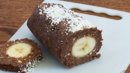 Рецепт дня: Шоколадно-творожный десерт с вафлями и бананом