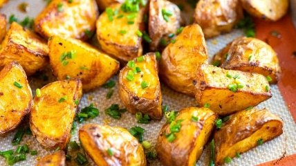 Чудовий рецепт картоплі, що не потребує зайвої метушні