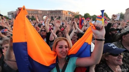 Премьер Армении призывает граждан перестать протестовать