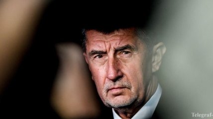 Премьер Чехии назвал сына душевнобольным в ответ на обвинения о похищении 