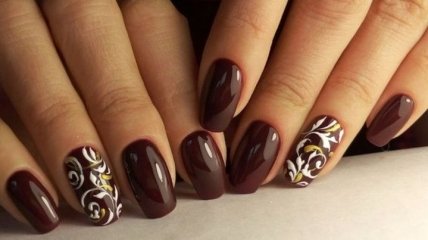 Осенний маникюр 2018: роскошный дизайн ногтей в бордовом цвете (Фото)