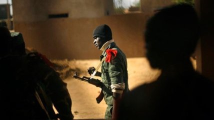 5 заложников, удерживаемых в отеле в Мали, были освобождены военными