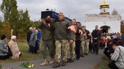На Черкасчине похоронили украинского военного (Фото)