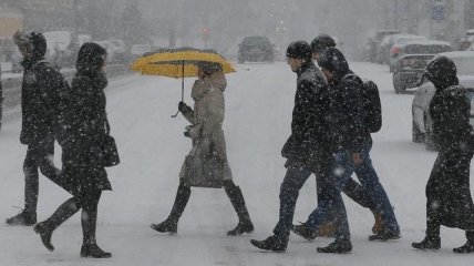 Мокрый снег и гололед: какой будет погода в последние дни года