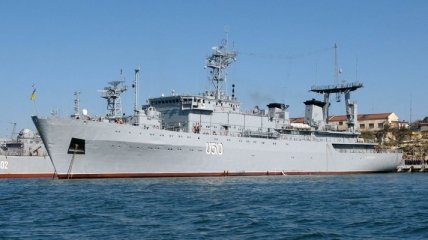 В Крыму российские штурмовики захватили корабль "Славутич"