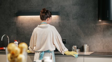 Как избавиться от неприятного запаха на кухне