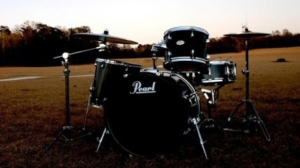 Пользователь iPad показал мастер-класс игры на барабанах (Видео)