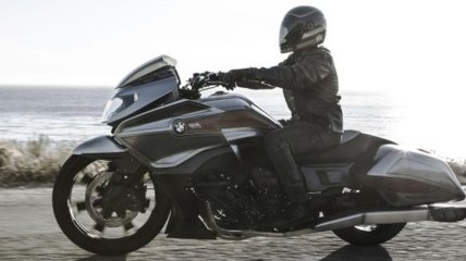 BMW представила концепт роскошного мотоцикла